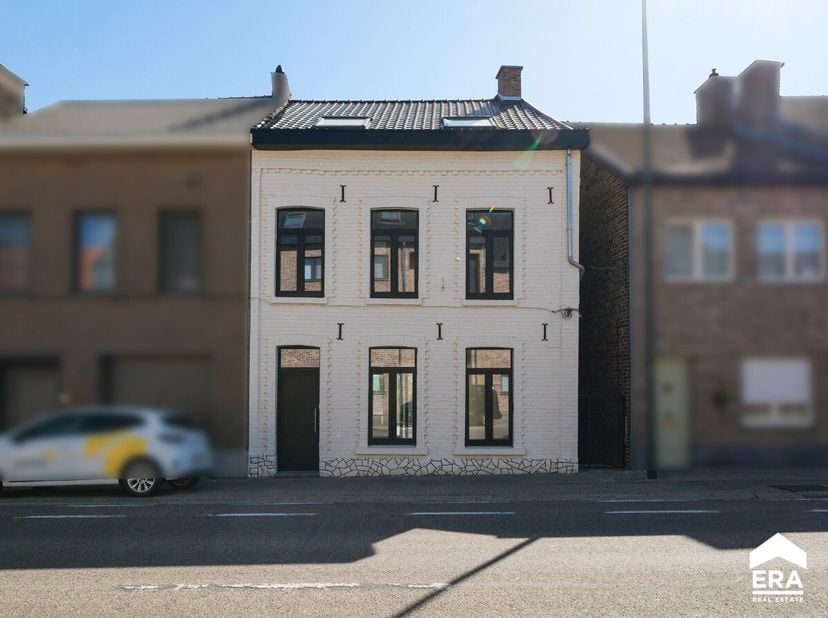 [[ CE BIEN PARTICIPE À LA JOURNÉE MAISONS OUVERTES ERA LE 14/6 DE 13:00 À 14:00 ]]&lt;br /&gt;
Ce bien participe à la Journée Maisons Ouvertes ERA. Visitabl