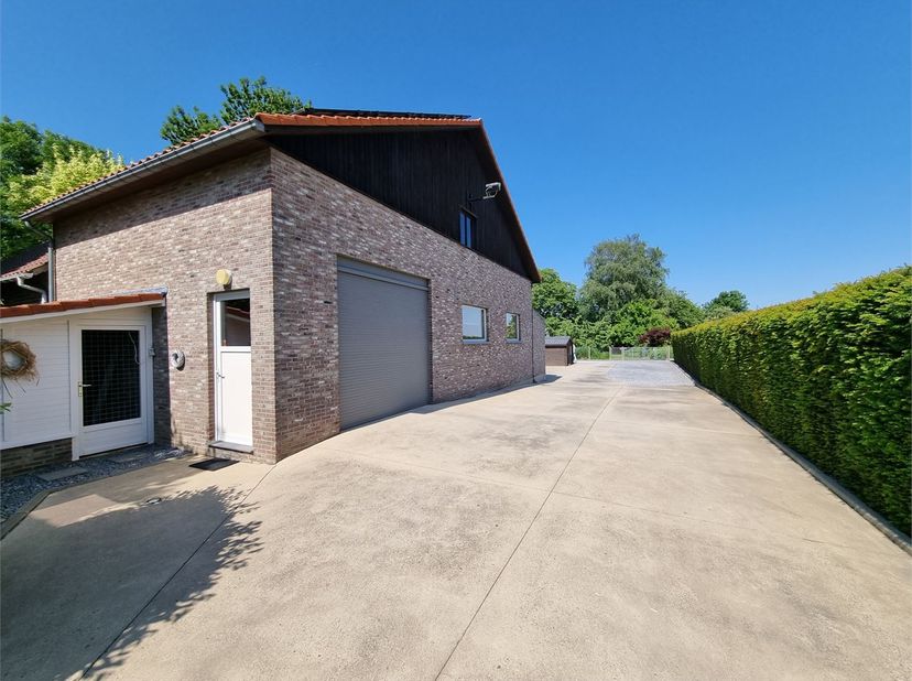 Maison à vendre
                    à 3770 Val-Meer