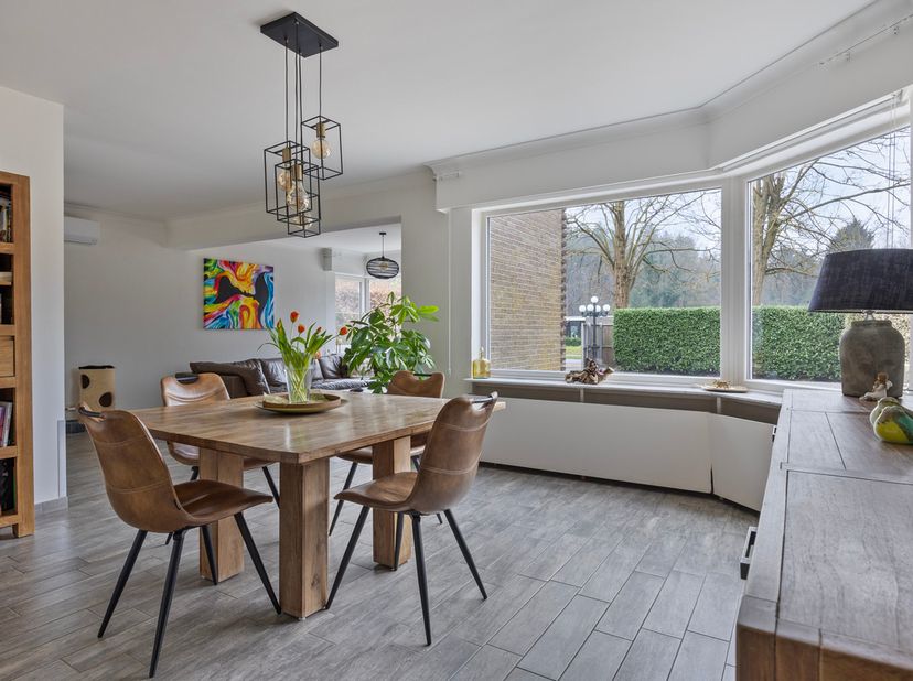 Stijlvolle vrijstaande woning in het groenste snoepje van Vlaanderen.&lt;br /&gt;
Welkom in deze prachtige, instapklare woning aan de Hoogstraat 96 in Zuten