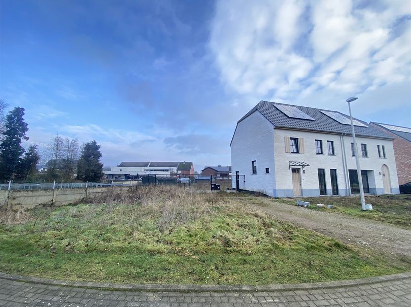 Maison à vendre
                    à 3945 Oostham