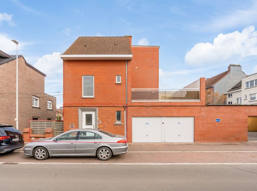Een gelijkvloers appartement met 2 slaapkamers, tuin/terras en mogelijkheid tot aankoop van een garage. Klinkt dit als muziek in de oren? Dan is het p