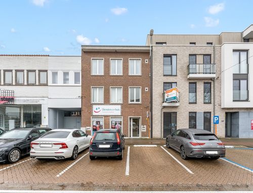                                         Handelsgelijkvloers te koop in Putte, € 195.000
