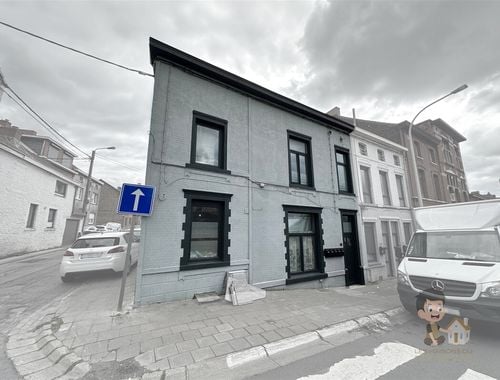                                         Appartementsgebouw te koop in Gilly, € 429.900
