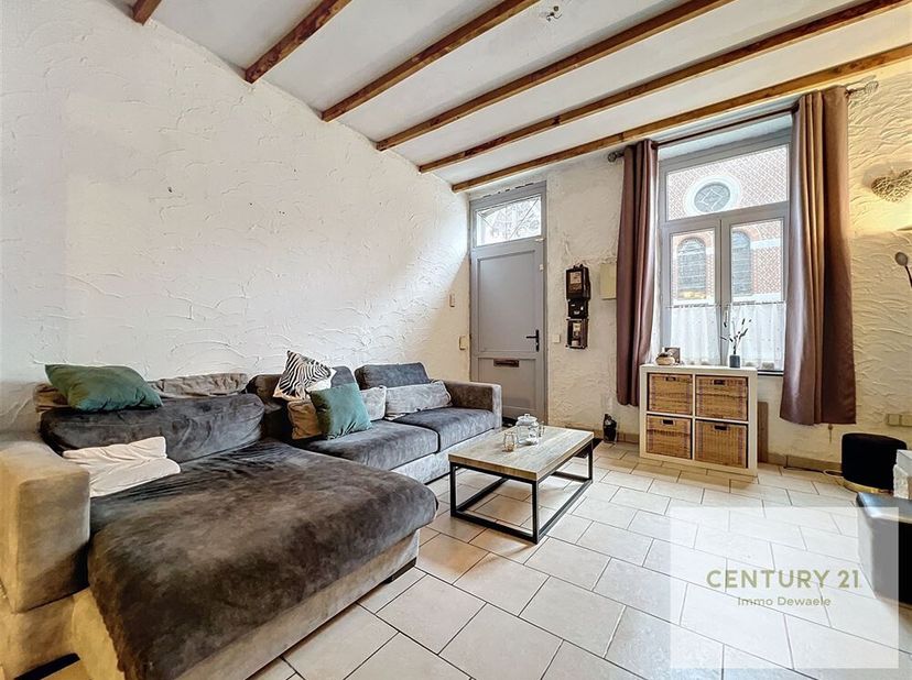 Century 21 Immo Dewaele heeft het genoegen u dit huis voor te stellen, gelegen op een boogscheut van het centrum van Nijvel. Ideaal gelegen vlakbij he
