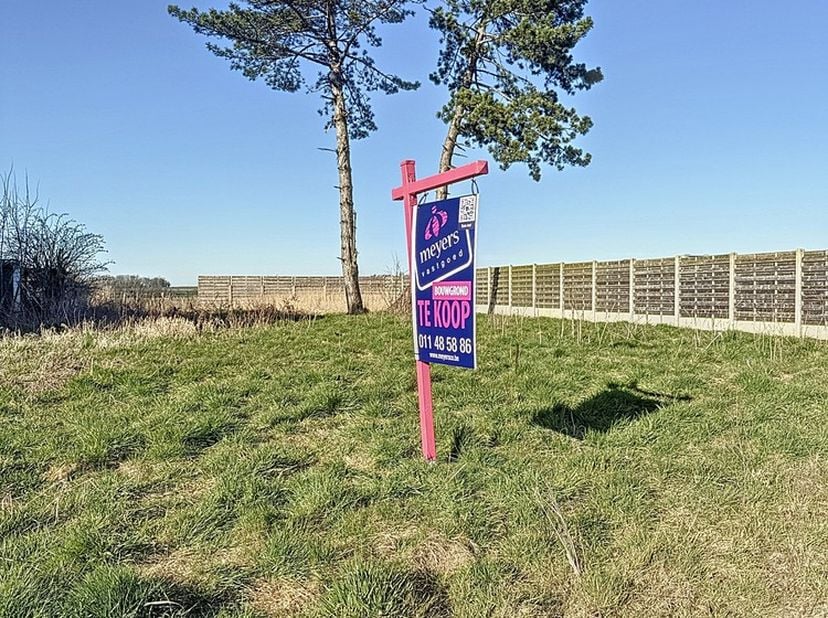 Droomt u van een eigen thuis in een rustige, groene omgeving met eindeloze mogelijkheden? Dan is deze prachtig gelegen bouwgrond van 10a04ca in de Kra