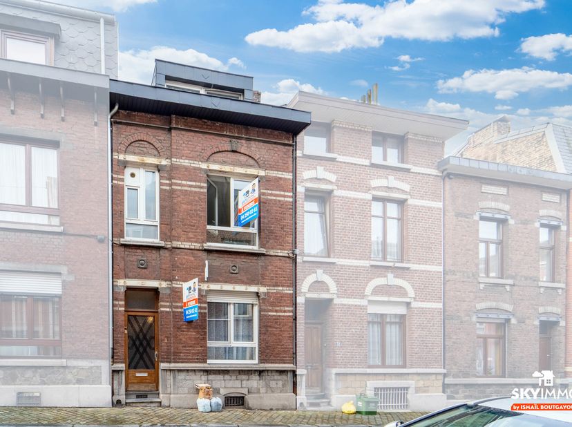 L&#039;agence SKYIMMO vous propose cette magnifique et spacieue maison située a deux pas du centre ville, sur les hauteurs de Liège.&lt;br /&gt;
Elle se compose