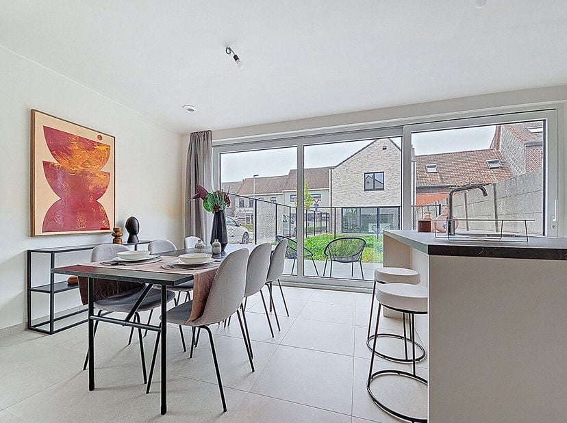 Halfopen bebouwing - Woning met 3 slaapkamers - Grote raampartijen voor veel lichtinval - Laag E-peil 20 - Groene, veilige en kindvriendelijke omgevin