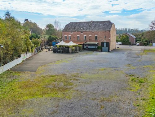                                         Usage mixte à vendre à Erquelinnes, € 350.000
