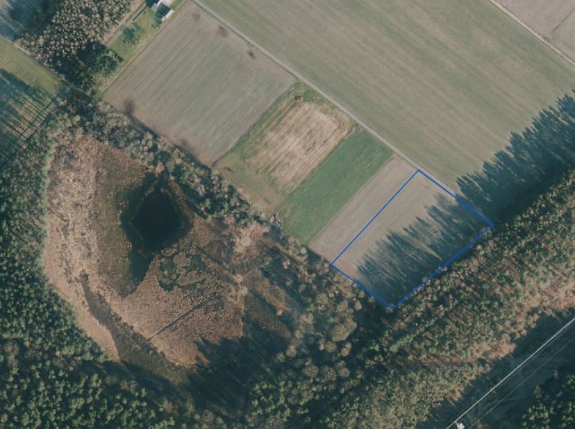 Mooi gelegen perceel landbouwgrond (weiland) te Niel-bij-As met een totale oppervlakte van 9.636m²! &lt;br /&gt;
&lt;br /&gt;
Zeer rustig gelegen landbouwgrond te