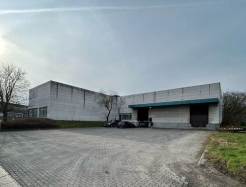                                         Bâtiment commercial à louer à Meer, € 3.600

