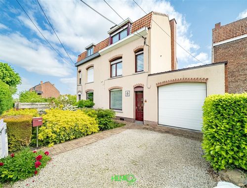                                         Maison à vendre à Tournai, € 275.000

