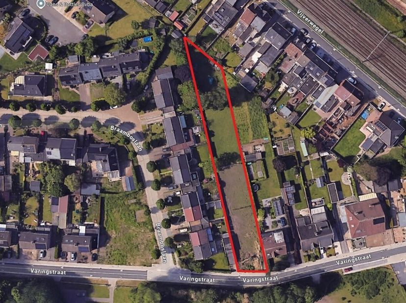 Ontdek deze uitzonderlijk ruime bouwgrond gelegen in de rustige en groene omgeving van te Merelbeke-Melle. &lt;br /&gt;
Met een totale straatbreedte van 16