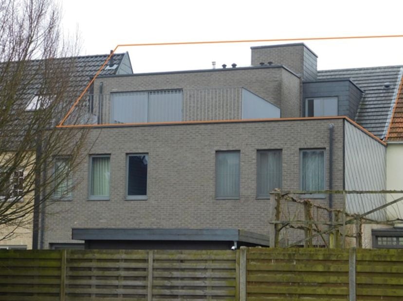 Rustig gelegen dakappartement te centrum Itegem.&lt;br /&gt;
Dit appartement maakt deel uit van een kleinschalig gebouw bestaande uit slechts 4 appartemente