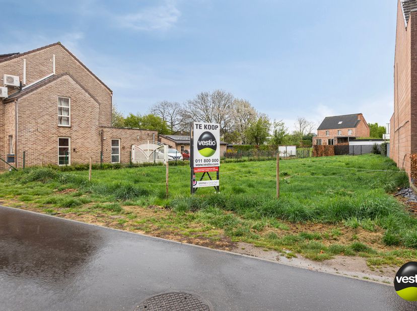 Bouwperceel gelegen te Tongeren, Herenweg 100.&lt;br /&gt;
&lt;br /&gt;
Rustige en residentiële locatie op wandelafstand van het centrum van Tongeren. Alle dageli