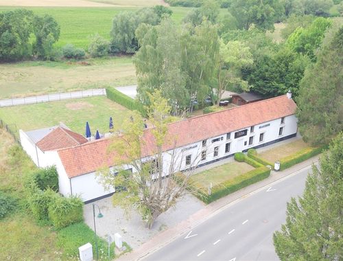                                         Commerce à vendre à Tubize, € 640.000
