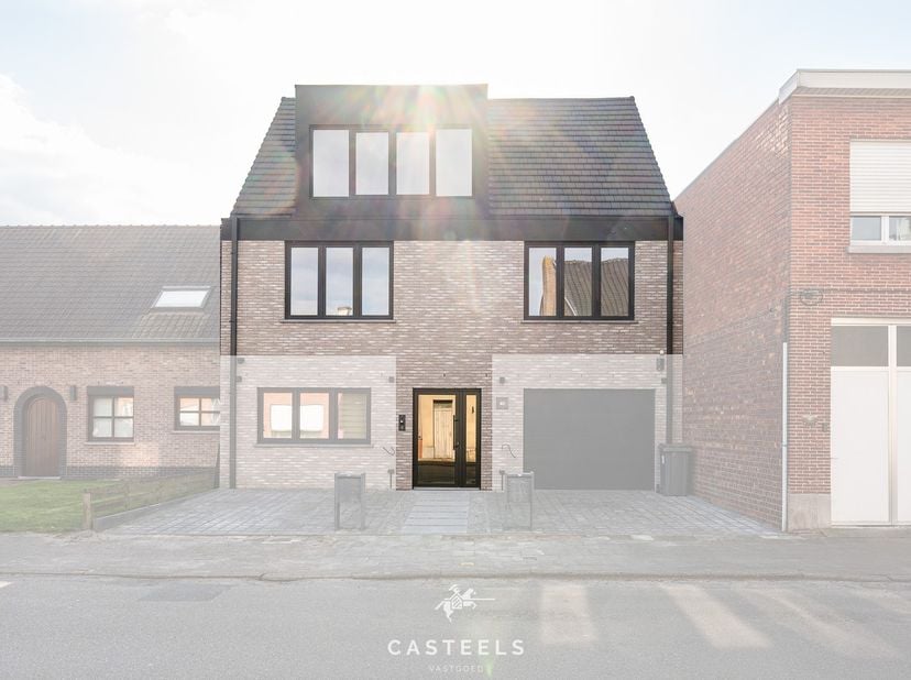 Unieke kans: Ruime duplex van 190 m² met zonnig terras van 30 m²&lt;br /&gt;
Bent u op zoek naar een moderne, energiezuinige woonst met alle comfort van de