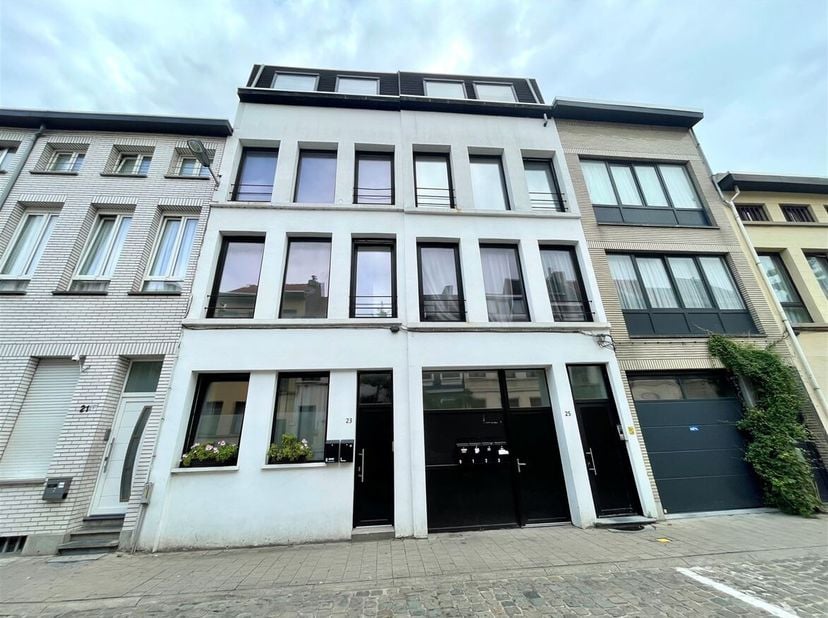 Appartement à louer
                    à 2060 Antwerpen