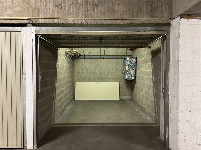 A la recherche d&#039;une solution de stationnement sûre et facilement accessible à Middelkerke, ce garage box à Koninginnelaan 99 offre une excellente opp