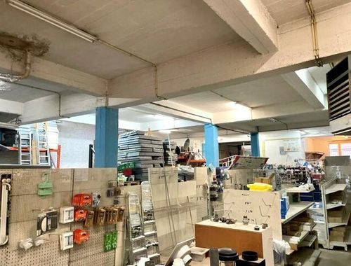                                         Commercieel Gebouw te koop in Vorst, € 485.000
