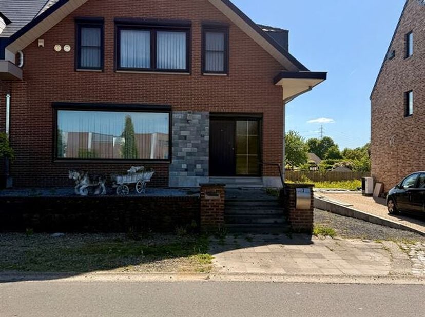 Maison à vendre
                    à 3680 Maaseik