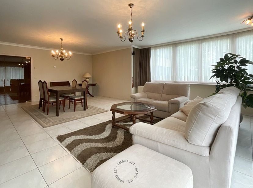 Appartement à louer
                    à 9120 Beveren-Waas