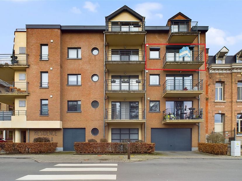 OPTION - INNOV&#039;EXPERT immobilière vous invite à venir découvrir ce spacieux et lumineux appartement, idéalement situé dans une copropriété saine et bi