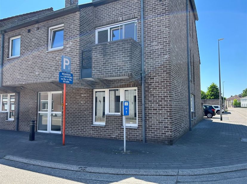 Appartement à louer
                    à 3930 Hamont