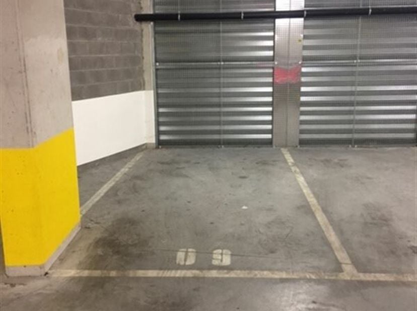 Garage à louer
                    à 1040 Bruxelles
