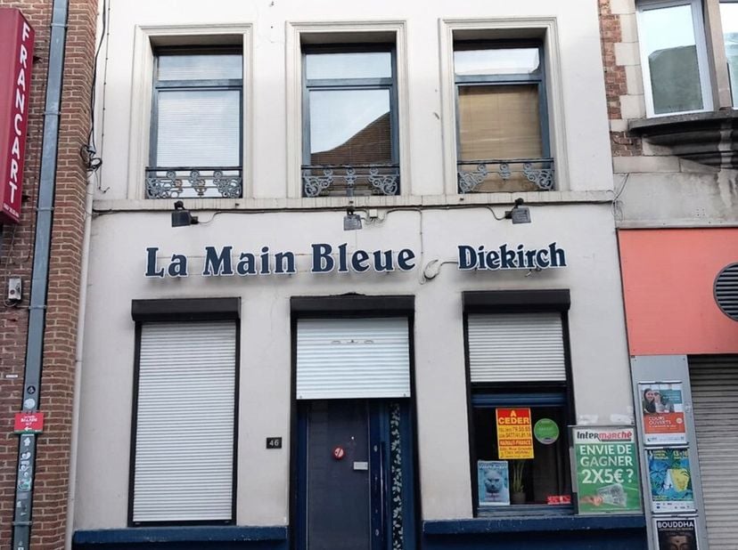 Mons : Cession fonds de commerce, Café très bien situé à deux pas du piétonnier et proche de la nouvelle gare de Mons. Le commerce en question est act