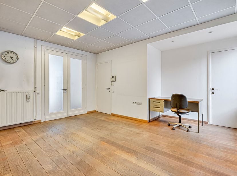 Bien professionnel à louer
                    à 8560 Wevelgem