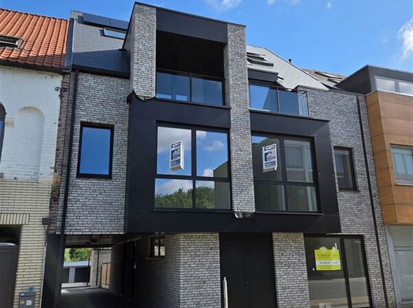 Dit NIEUWBOUW zeer energiezuinig appartement (63,08m²) in afwerking, 1ste verdieping, is gelegen in een prachtig kleinschalig nieuwbouwproject &quot;GIGI&quot;