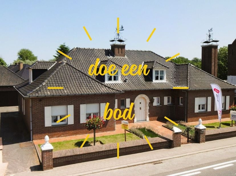 RUIMTE EN VRIJHEID. De trend voor de toekomst wordt kleiner wonen, geniet nu nog van ruimte en vrijheid, zowel binnen als buiten Deze ruime gelijkvloe