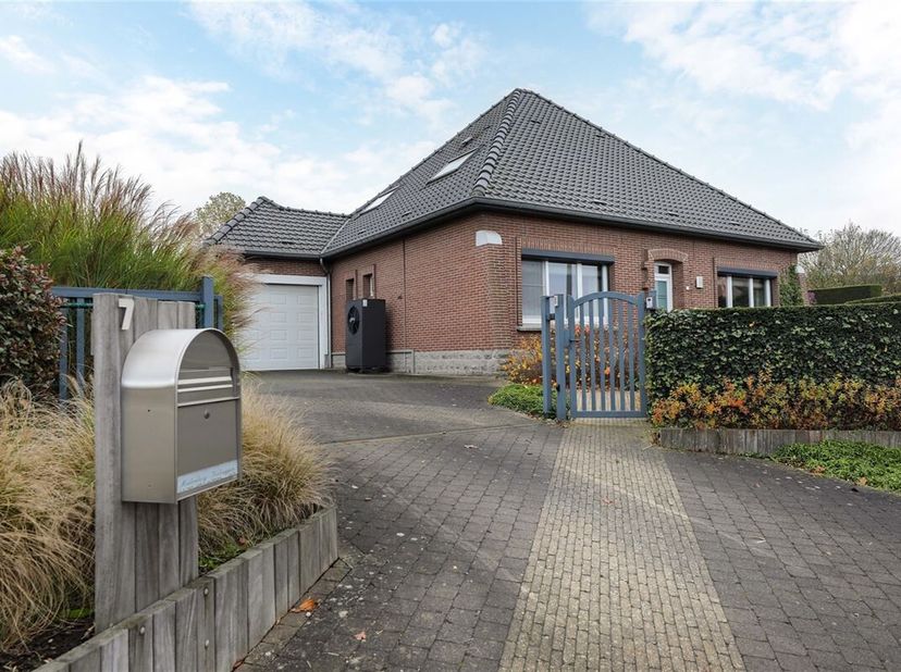 Verzorgde woning met 3 slaapkamers en mooi aangelegde tuin te Ordingen&lt;br /&gt;
Ligging :&lt;br /&gt;
+ Gelegen in het Haspengouwse Ordingen, een deelgemeente