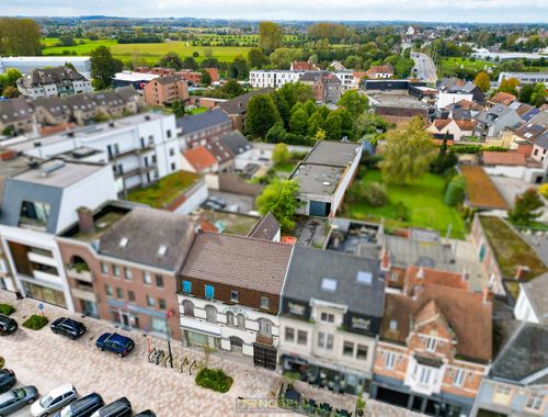                                         Entrepôt avec habitation à vendre à Gavere, € 749.000
