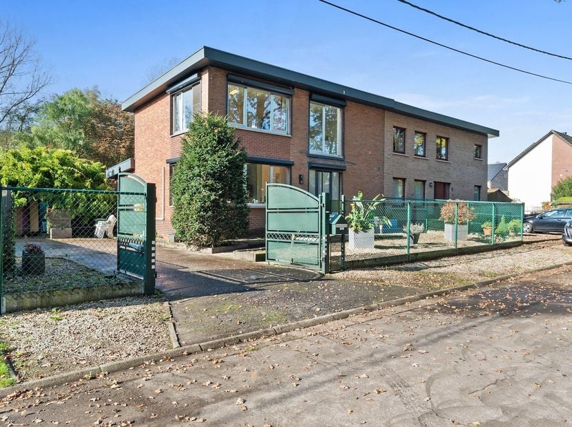 Op de Heiweier 22 in Genk vinden we deze prachtig gelegen woning terug.&lt;br /&gt;
&lt;br /&gt;
Bent u opzoek naar een praktische woning met 3 slaapkamers?&lt;br /&gt;