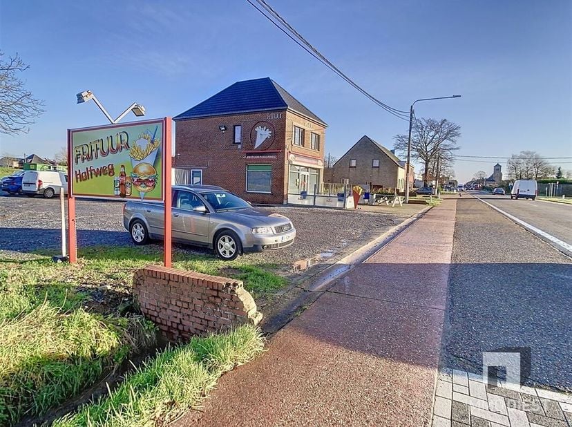 Frituur HALFWEG draait als een tierelier, immers strategisch prima gelegen tussen Diest en Scherpenheuvel. &lt;br /&gt;
Wij hebben een prijsaanpassing gedaa