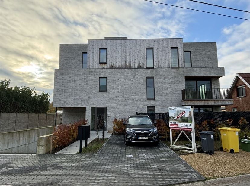 Appartement à louer
                    à 2431 Veerle