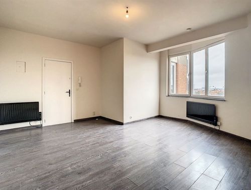                                         Studio te koop in Brussel, € 129.000
