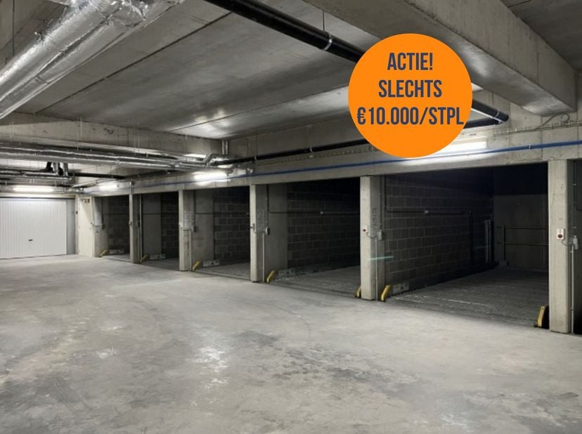 Garage à vendre
                    à 8470 Gistel