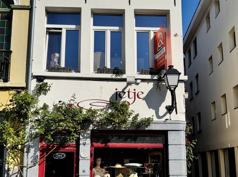Voor meer info en bezoek gelieve ENKEL contact op te nemen via info@oranjeberg.be  More info or you want a visit moment? Please contact ONLY via mail:
