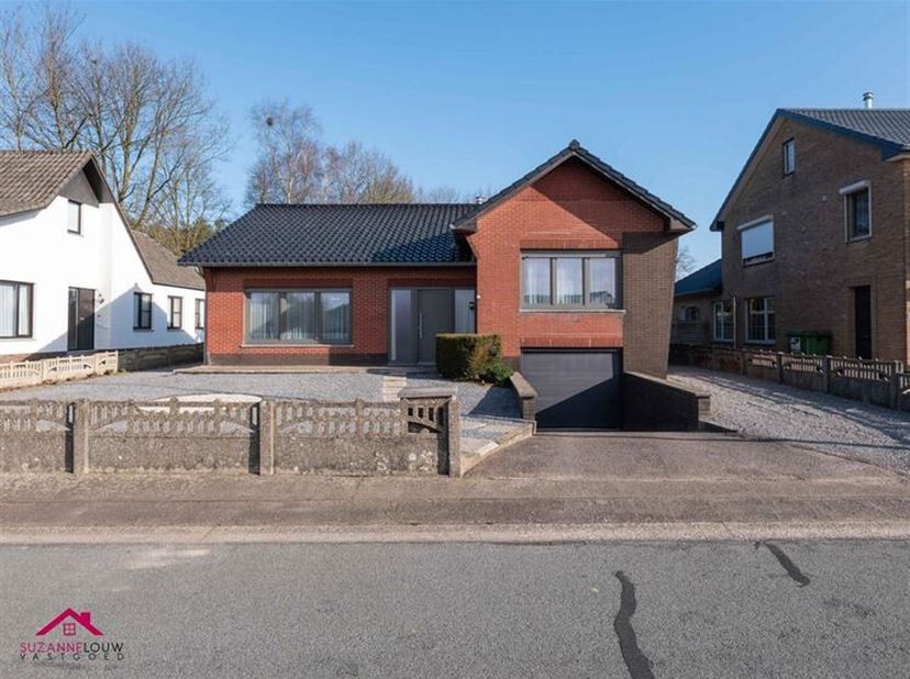 Maison à vendre
                    à 3680 Neeroeteren