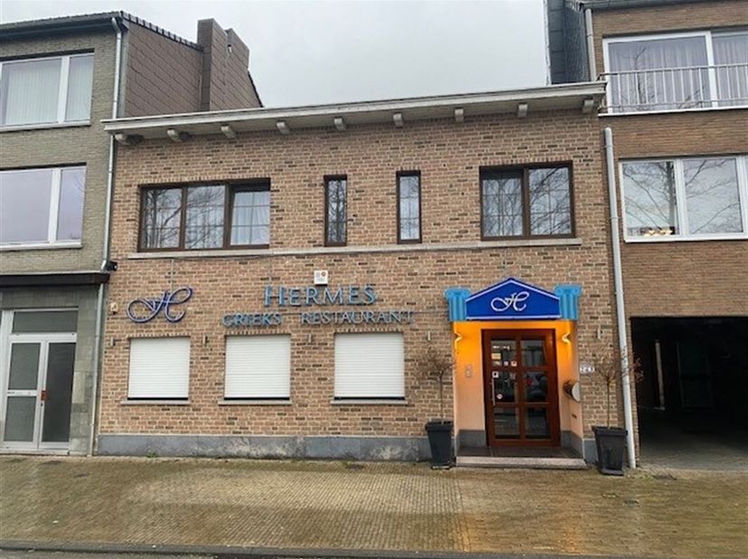 Bien professionnel à vendre
                    à 3806 Velm