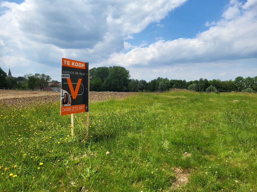 Terrain à vendre
                    à 9570 Deftinge