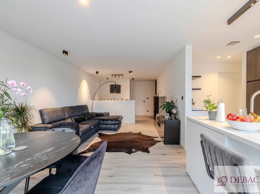 Luxe appartement op de eerste verdieping met 2 slaapkamers!&lt;br /&gt;
Gelegen in een prachtig groene omgeving, een appartement op de eerste verdieping, be