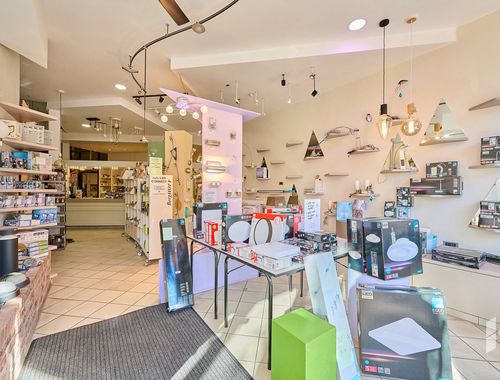                                         Commercieel Gebouw te koop in Peer, € 590.000
