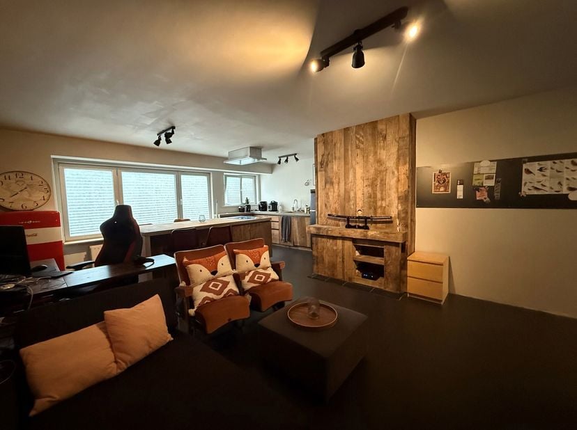 Ruim tweeslaapkamer appartement aan het station&lt;br /&gt;
Dit leuke gezellige appartement bevindt zich op de tweede verdieping van een kleinschalige resid