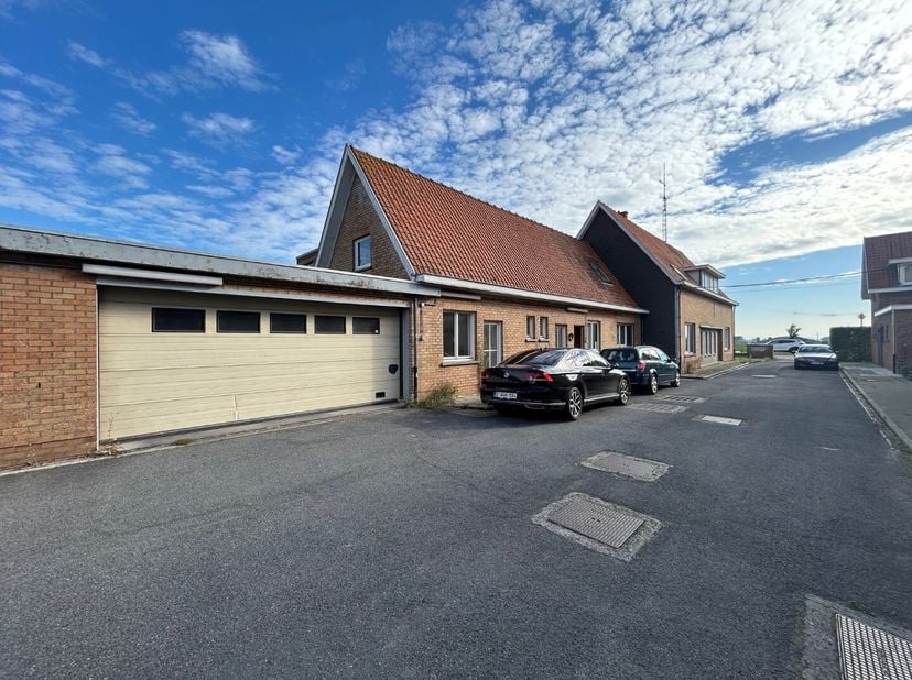 Maison à vendre
                    à 8840 Westrozebeke