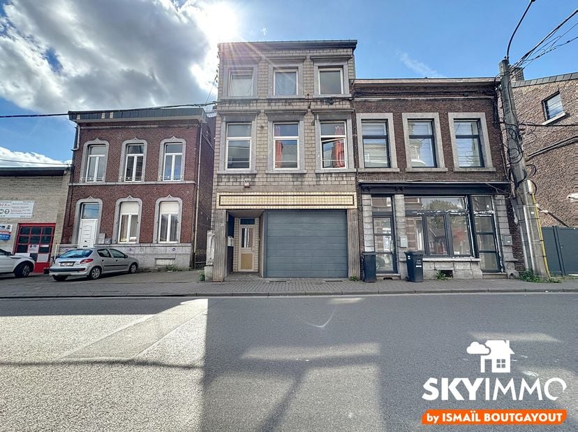 Immeuble de rapport à Seraing  1.600 euro/mois de revenus locatifs&lt;br /&gt;
Situé à Seraing, cet immeuble de rapport se compose de 3 appartements déjà lo