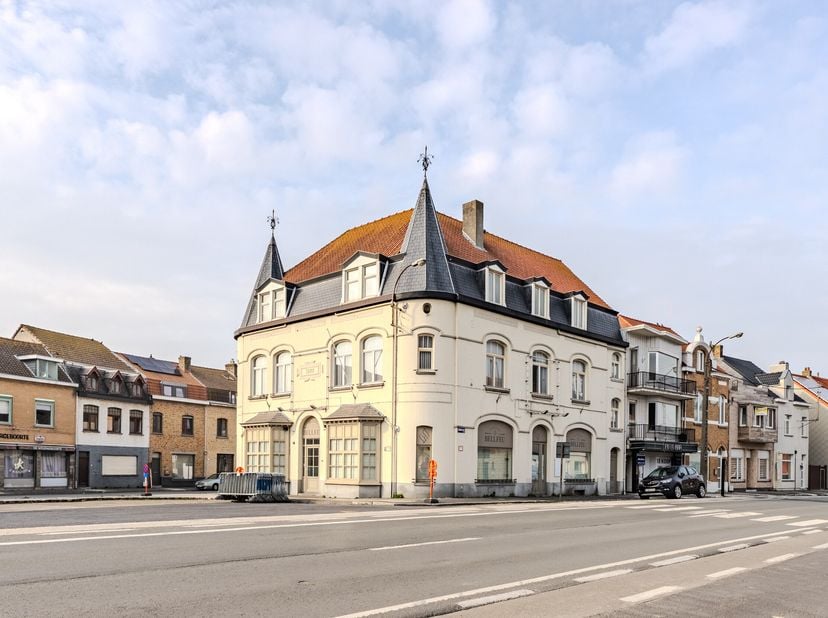 Vous recherchez une opportunité d&#039;investissement extraordinaire sur la côte? Ce bâtiment de caractère situé dans la charmante ville de Lombardsijde vo