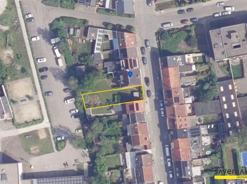 In het hartje van Turnhout kan je deze bouwgrond terugvinden.&lt;br /&gt;
Dit perceel van 3 are is bestemd voor gesloten bebouwing en heeft een straatbreedt